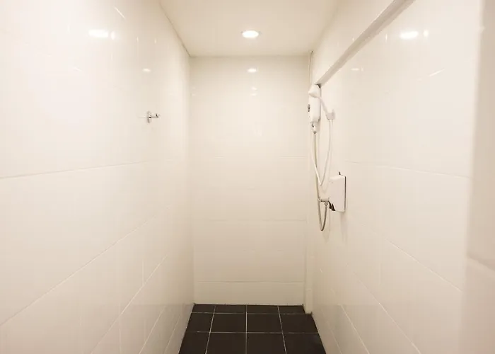 אכסניה Petra Poshtel Donmuang בנגקוק